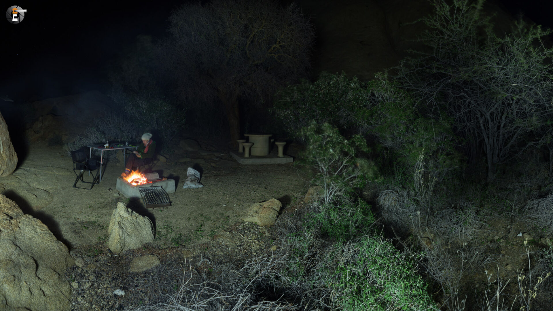 18:49: Es ist stockdunkel und kalt