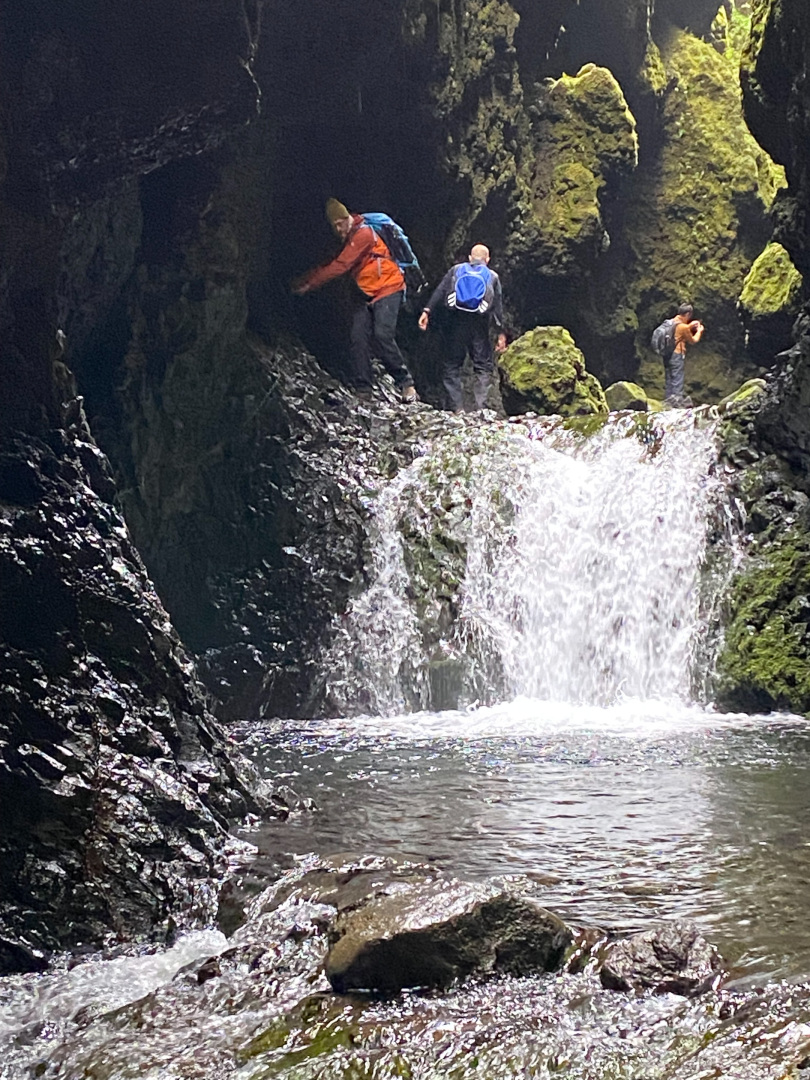 Auf dem Weg zum Nauthúsagil