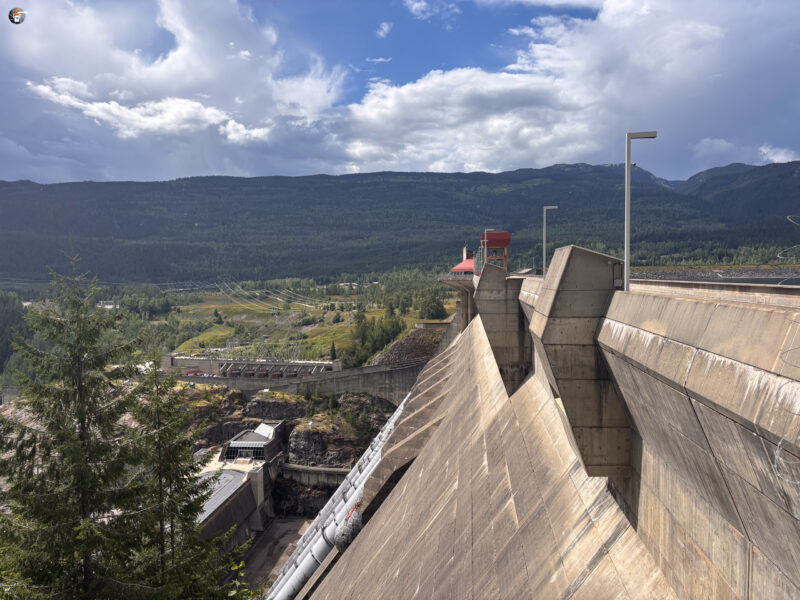 Revelstoke Dam